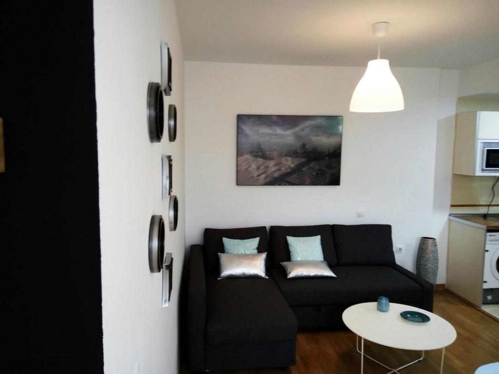Mitjana Plaza Apartment Malaga Exterior photo
