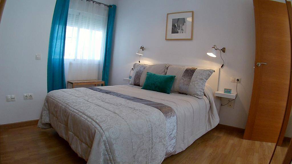 Mitjana Plaza Apartment Malaga Exterior photo